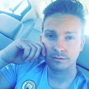 Meet your Posher, Christopher